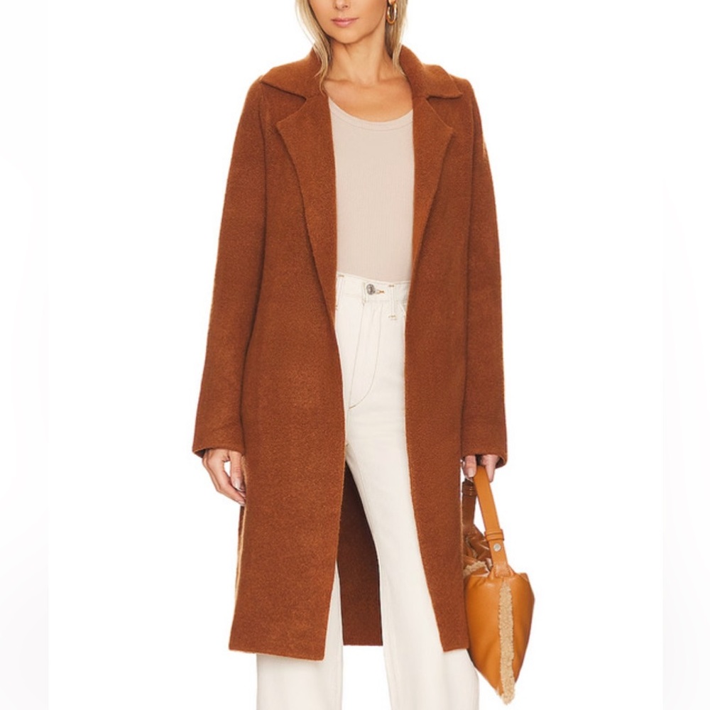 L'academie London Cardigan in Camel